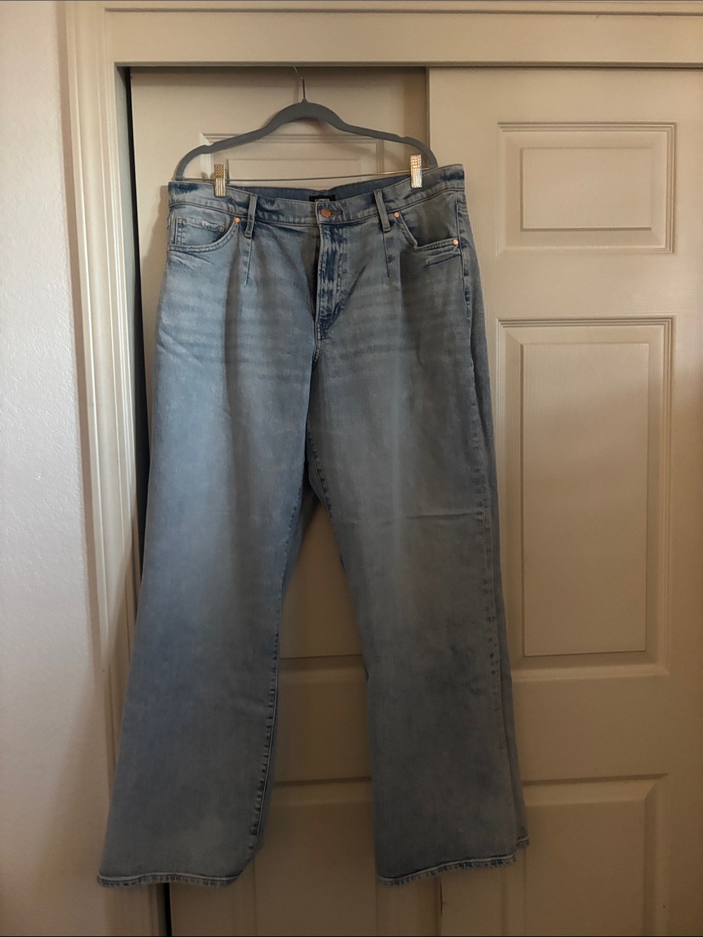 Express Light Blue Wide-Leg Women's Jeans